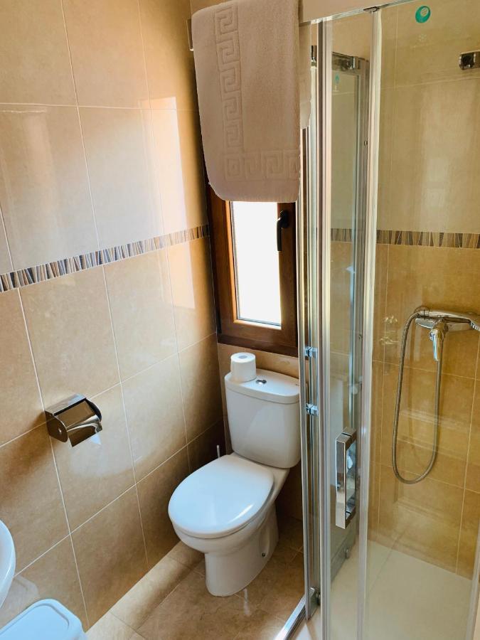 Hostal La Serna Hotel โปเตส ภายนอก รูปภาพ